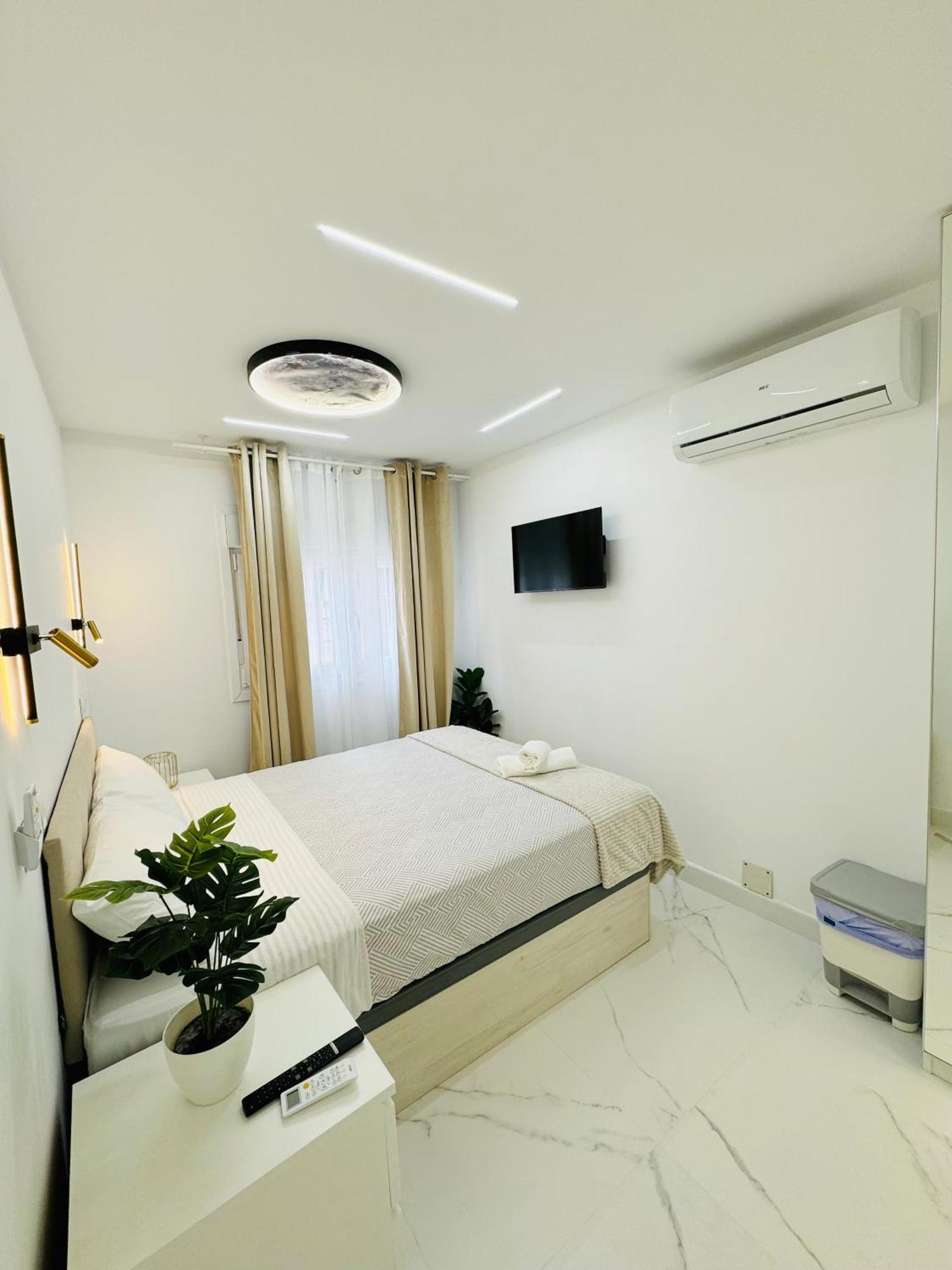 A Y A Apartment